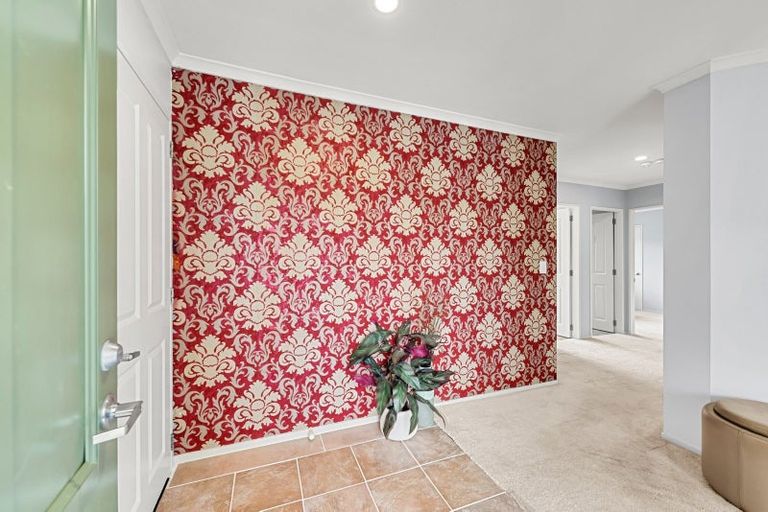 Photo of property in 12 Percy Kinsman Crescent, Riverstone Terraces, Upper Hutt, 5018