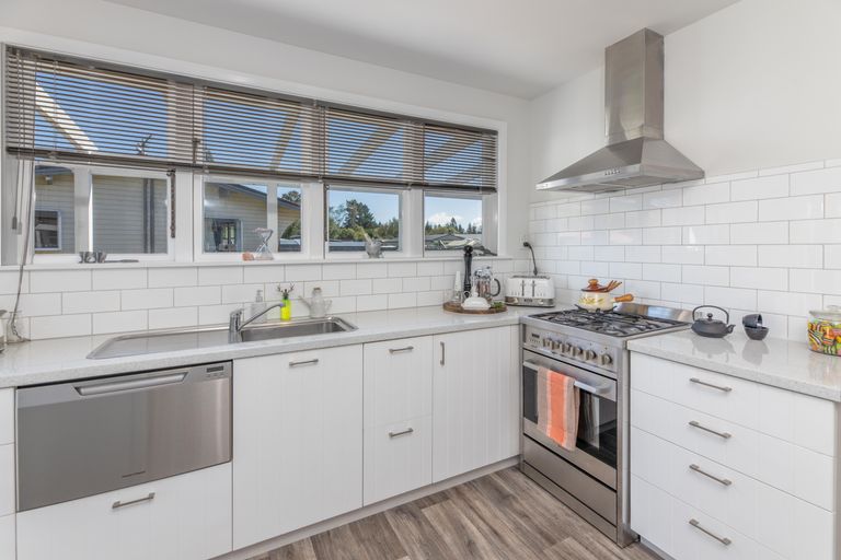 Photo of property in 2568 Bealey Road, Hororata, Darfield, 7572