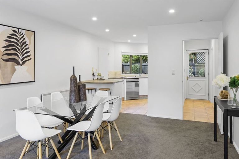 Photo of property in 2/104 Papanui Road, Merivale, Christchurch, 8014