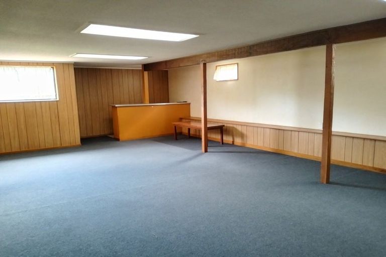 Photo of property in 16 Chestnut Grove, Maungaraki, Lower Hutt, 5010