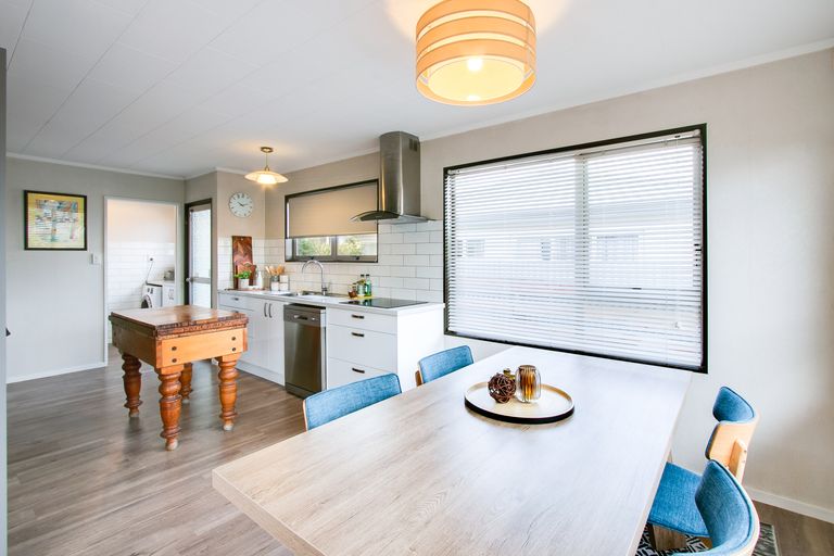 Photo of property in 132a Guppy Road, Taradale, Napier, 4112