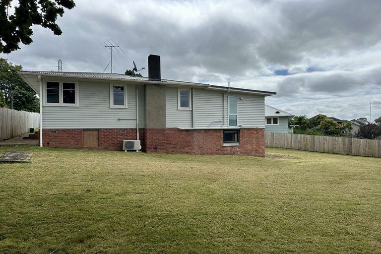 Photo of property in 22 Paton Avenue, Te Atatu South, Auckland, 0610