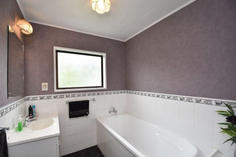 Photo of property in 18 Girvan Street, Wallacetown, 9816