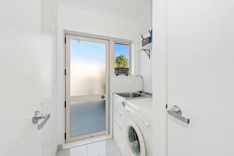 Photo of property in 15 Halcione Close, Flagstaff, Hamilton, 3210