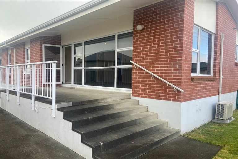 Photo of property in 1/156 Charles Street, Westshore, Napier, 4110
