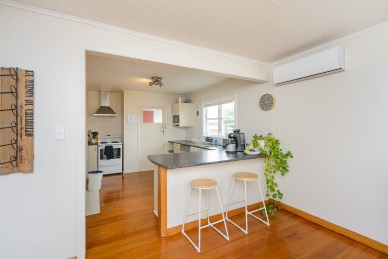 Photo of property in 81 Thames Street, Rongotea, 4476