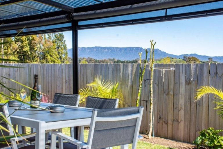 Photo of property in 12 Charlotte Drive, Omokoroa, 3114