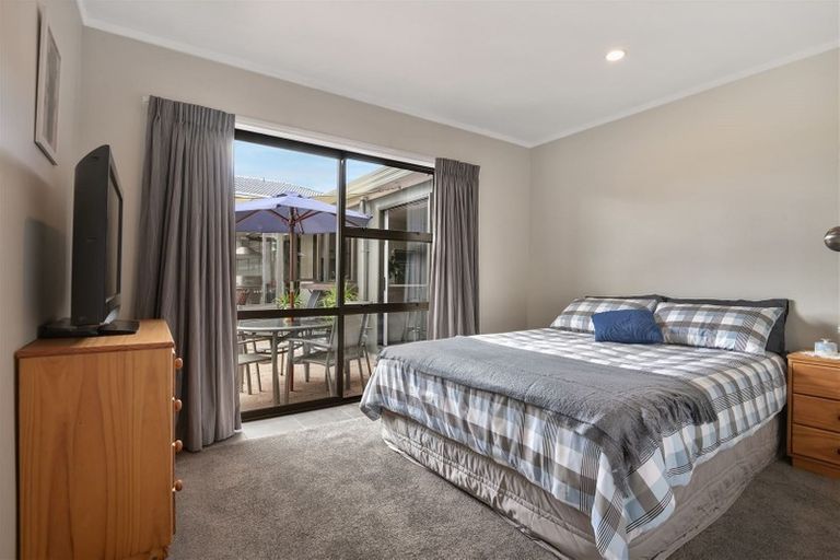 Photo of property in 3 Broman Place, Half Moon Bay, Auckland, 2012