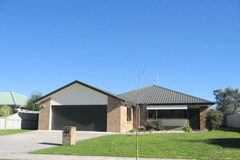 Photo of property in 13 Lavenham Place, Rototuna North, Hamilton, 3210