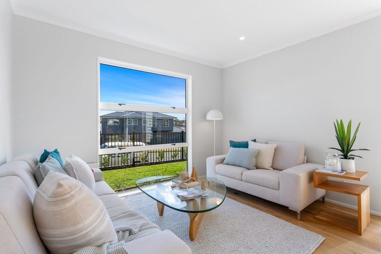 Photo of property in 23 Symes Drive, Red Beach, 0932