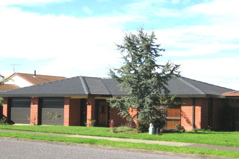 Photo of property in 26 Loloma Drive, Half Moon Bay, Auckland, 2012