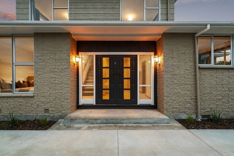 Photo of property in 19 Wyon Street, Linwood, Christchurch, 8062