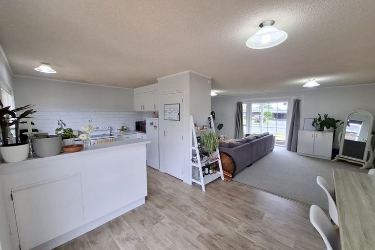 Photo of property in 42 Branch Road, Highlands Park, New Plymouth, 4312