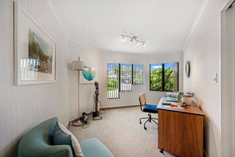 Photo of property in 10 Bishops Close, Greenmeadows, Napier, 4112