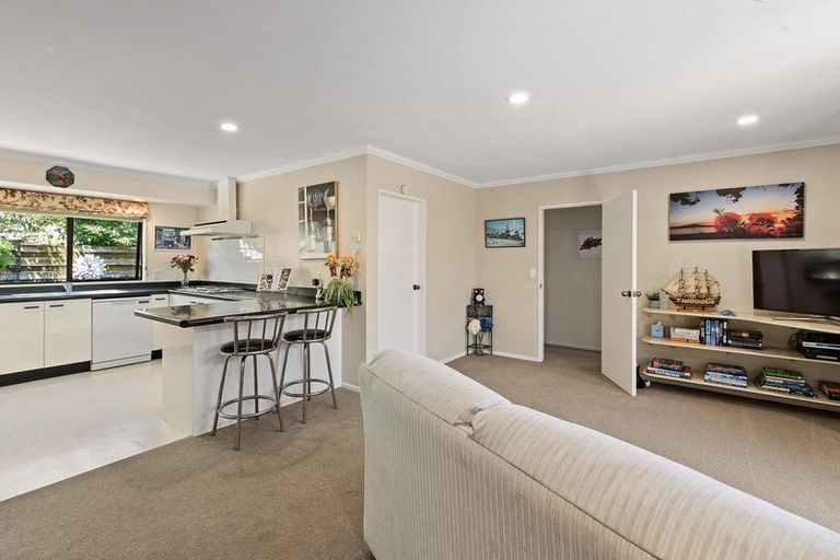 Photo of property in 68 Kapanui Road, Waikanae, 5036