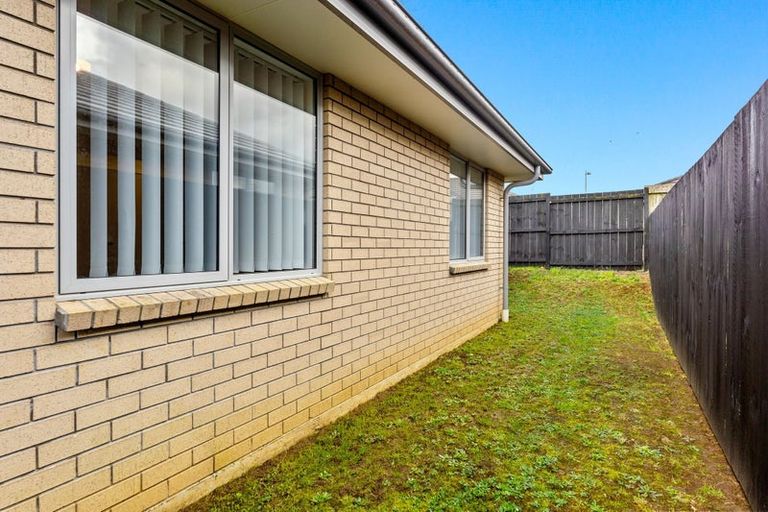 Photo of property in 17 Perla Road, Pukekohe, 2120