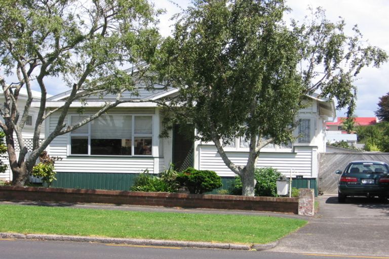Photo of property in 96 Symonds Street, Royal Oak, Auckland, 1061