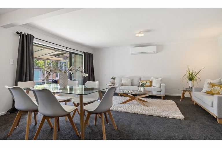 Photo of property in 1/100 Prestons Road, Redwood, Christchurch, 8051