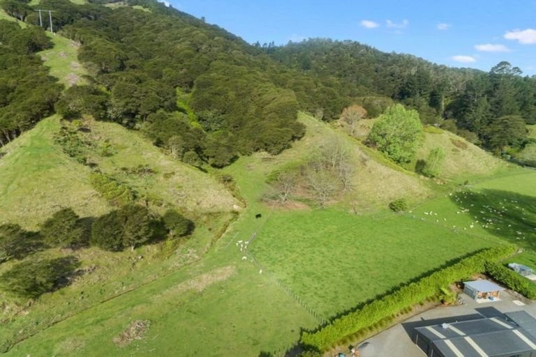 Photo of property in 327 Taneatua Road, Taneatua, Whakatane, 3191