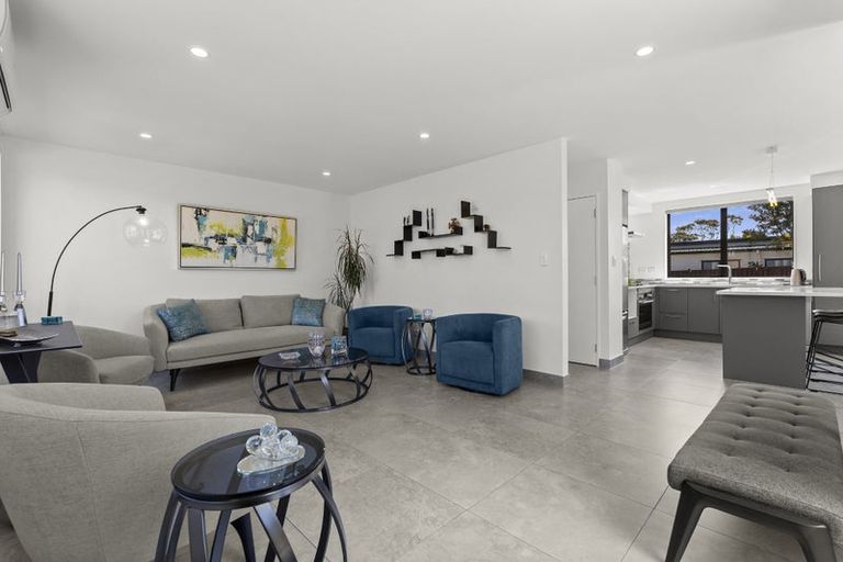 Photo of property in 1 Sauterne Road, Kumeu, 0810