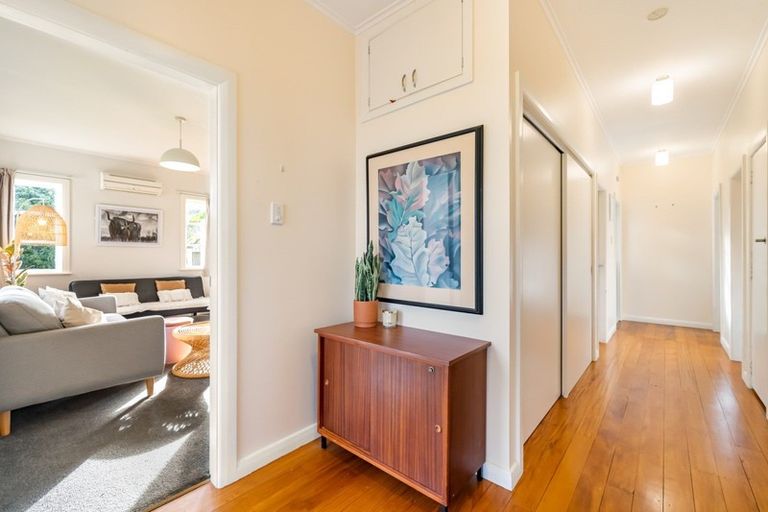 Photo of property in 19 Naenae Road, Naenae, Lower Hutt, 5011