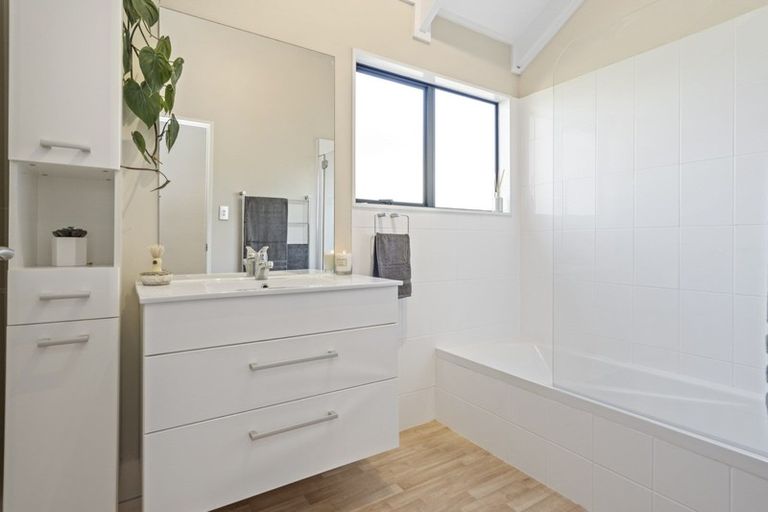 Photo of property in 7 Vogel Place, Cambridge, 3434