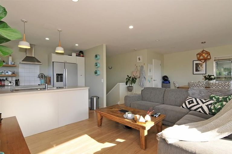 Photo of property in 35 Chartwell Drive, Crofton Downs, Wellington, 6035