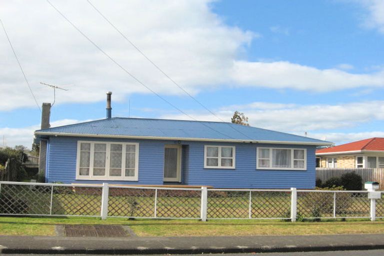 Photo of property in 4 Valentine Street, Papakura, 2110