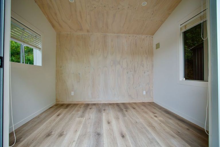 Photo of property in 14 Tinopai Road, Titirangi, Auckland, 0604