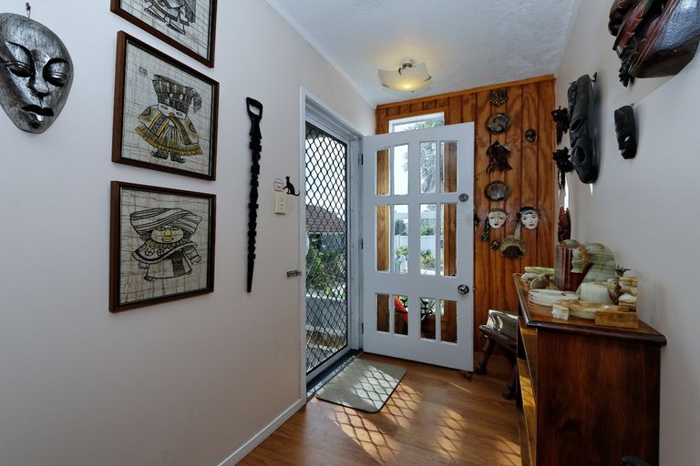 Photo of property in 60 Lynn Road, Bayview, Auckland, 0629