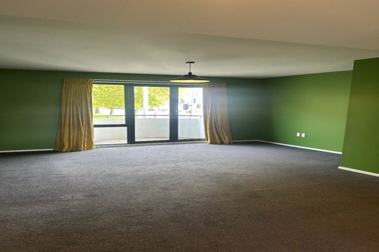 Photo of property in 40 Latimer Square, Christchurch Central, Christchurch, 8011