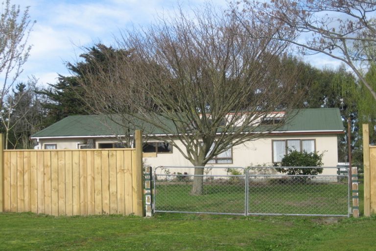 Photo of property in 13 Puketea Street, Tokomaru, Palmerston North, 4474