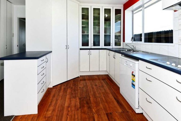 Photo of property in 16 Renfrew Street, Upper Riccarton, Christchurch, 8041