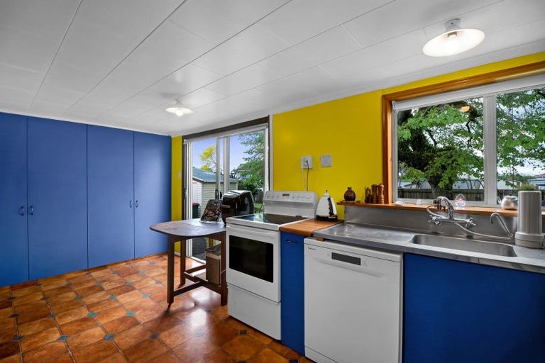 Photo of property in 82 Cordelia Street, Stratford, 4332