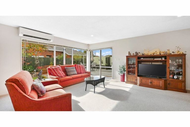 Photo of property in 3/356 Yaldhurst Road, Russley, Christchurch, 8042