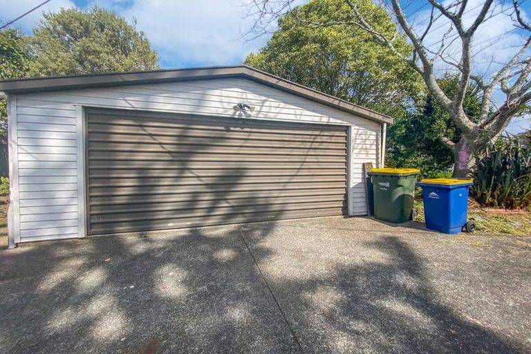 Photo of property in 75 Verbena Road, Birkdale, Auckland, 0626