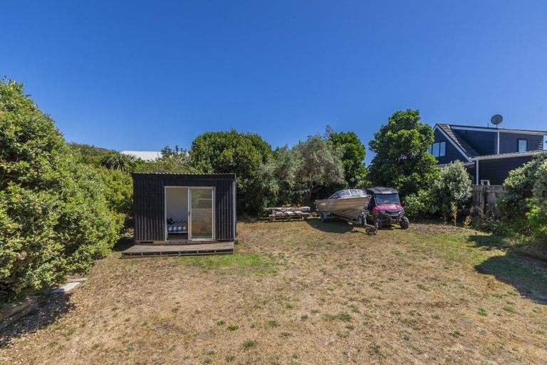 Photo of property in 44 Paetawa Road, Peka Peka, Waikanae, 5391