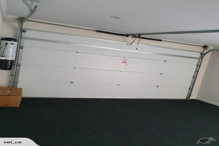 Photo of property in 20 Vinistra Road, Kumeu, 0810