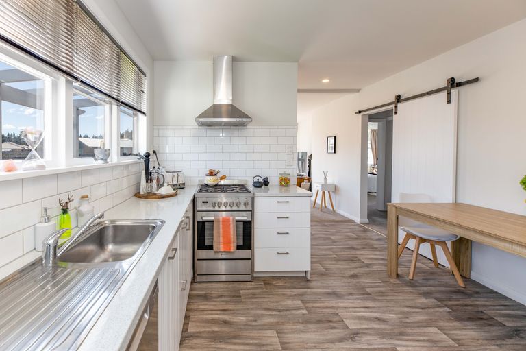 Photo of property in 2568 Bealey Road, Hororata, Darfield, 7572