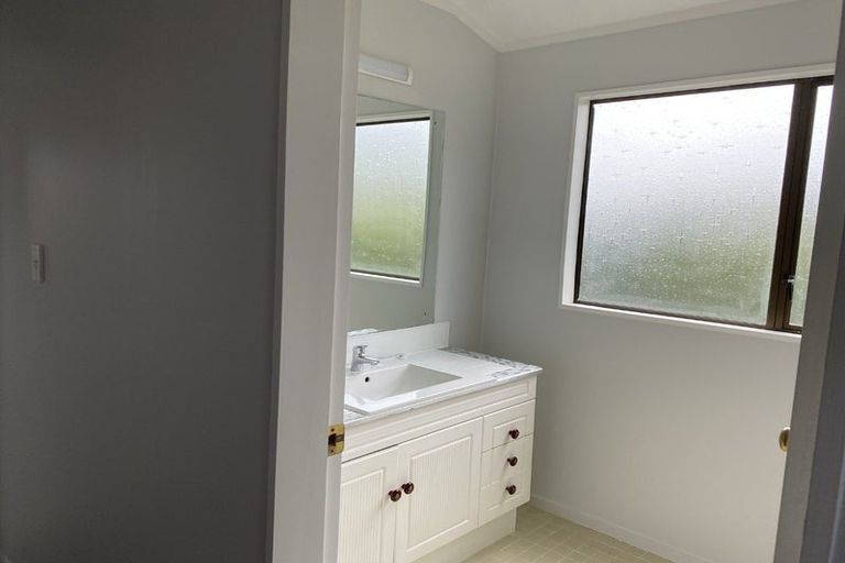 Photo of property in 10 Frances Street, Waikanae Beach, Waikanae, 5036