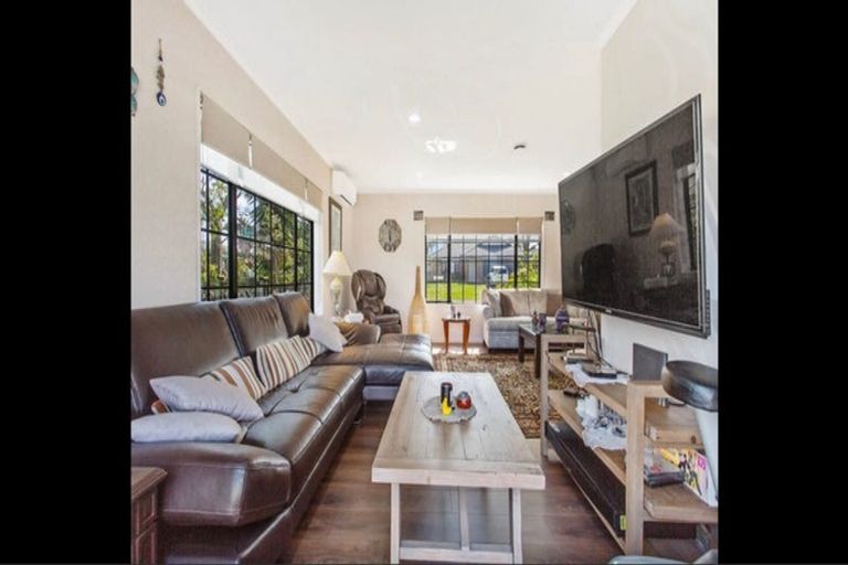 Photo of property in 1 Ashland Place, Weymouth, Auckland, 2103