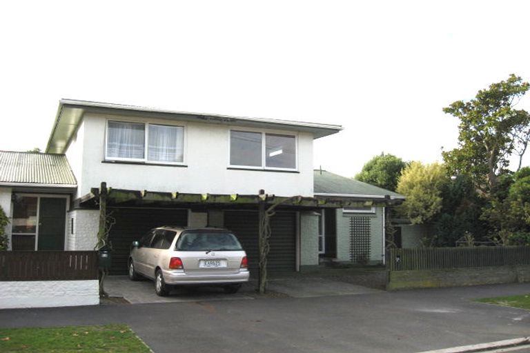 Photo of property in 2/64 Kirkwood Avenue, Upper Riccarton, Christchurch, 8041
