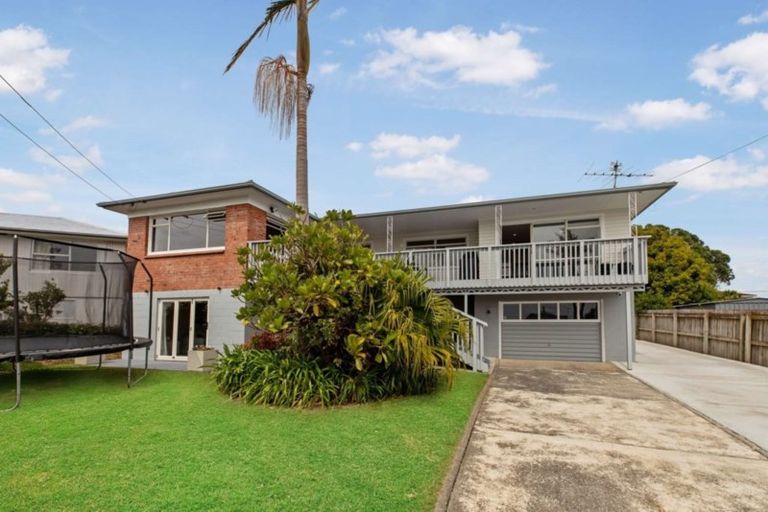 Property details for 75 Beachlands Road, Beachlands, Auckland, 2018