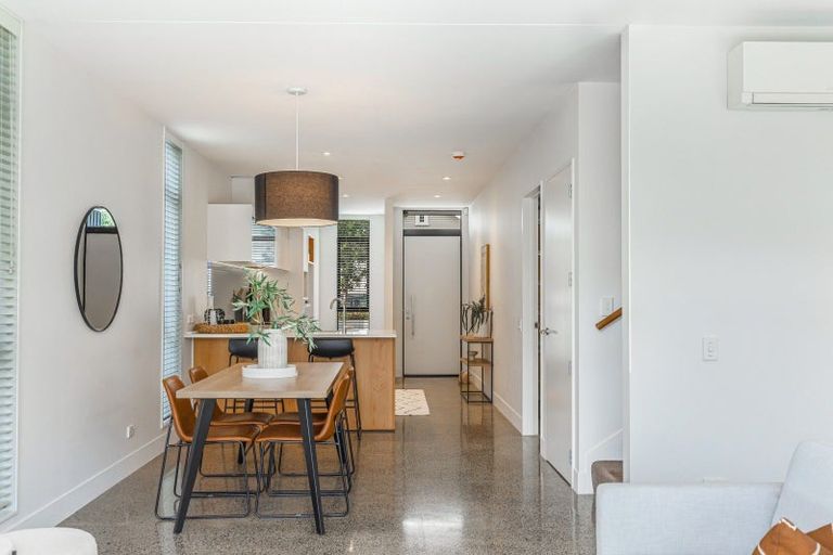 Photo of property in 6 Cochrane Road, Hobsonville, Auckland, 0616