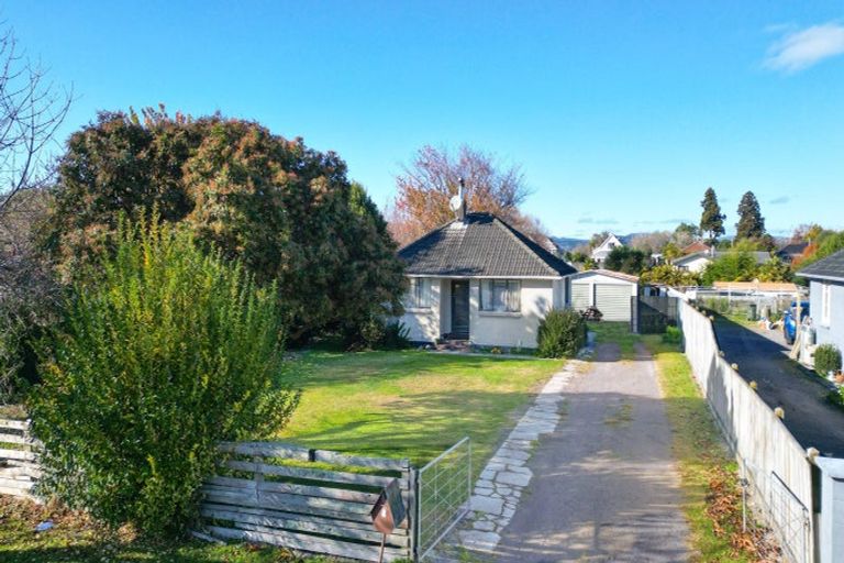 Photo of property in 8 Island View Road, Western Heights, Rotorua, 3015