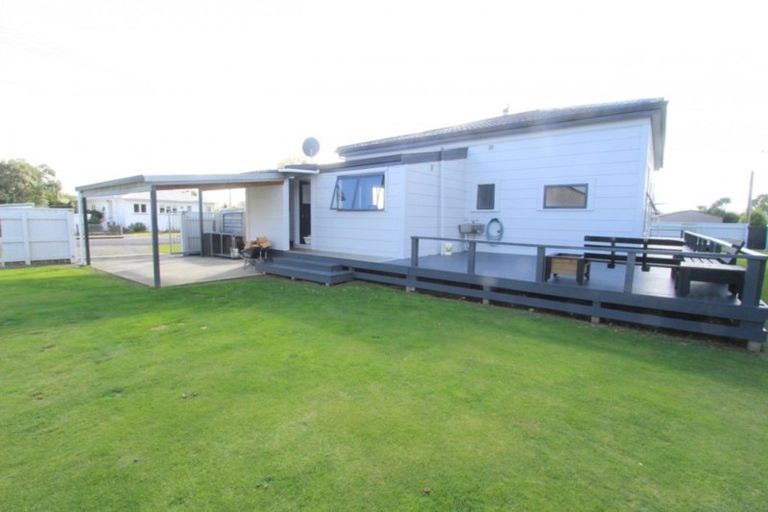 Photo of property in 15 Huia Street, Pahiatua, 4910