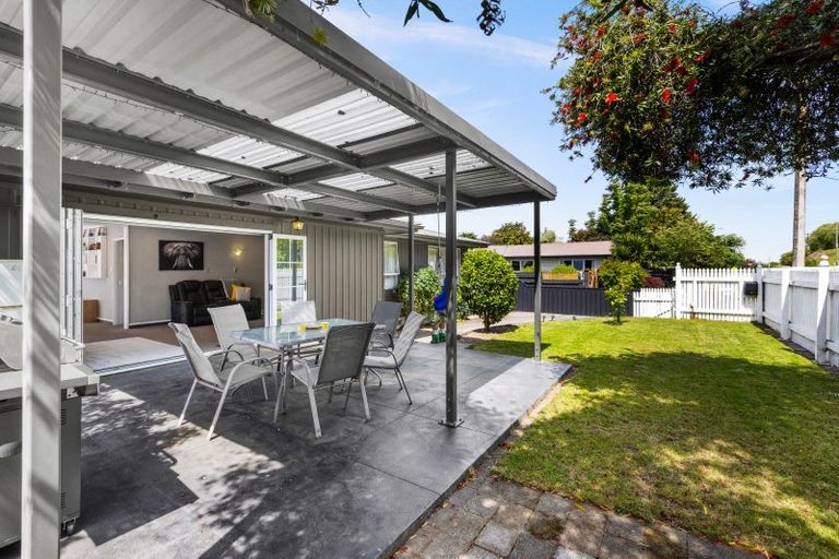 Photo of property in 69 Puketapu Road, Taradale, Napier, 4112