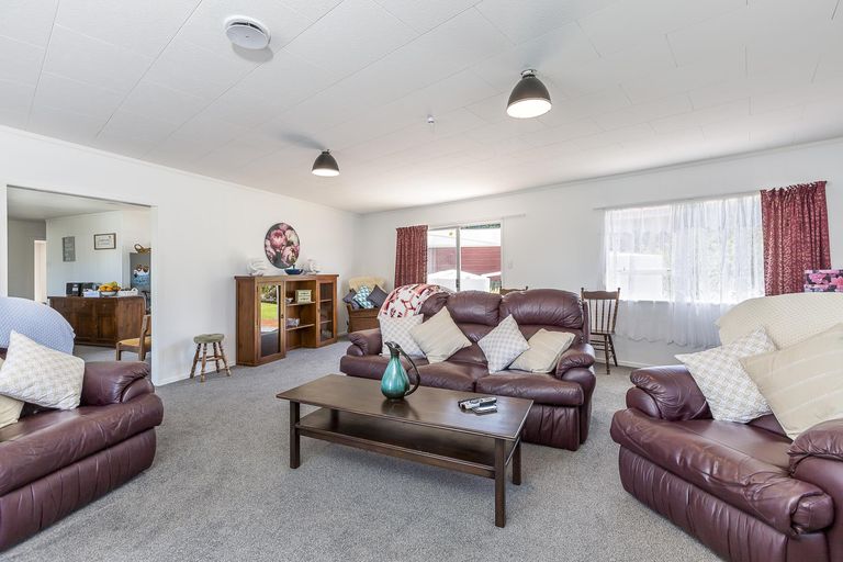 Photo of property in 562 Leigh Road, Whangateau, Warkworth, 0985