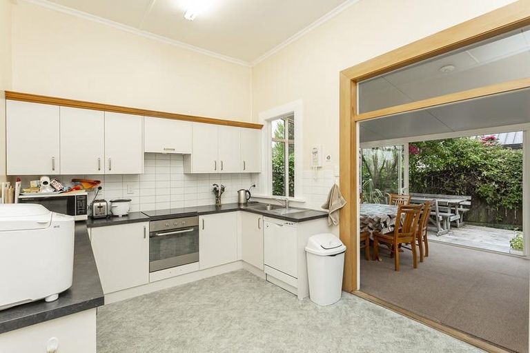 Photo of property in 12 Heriot Row, Dunedin Central, Dunedin, 9016