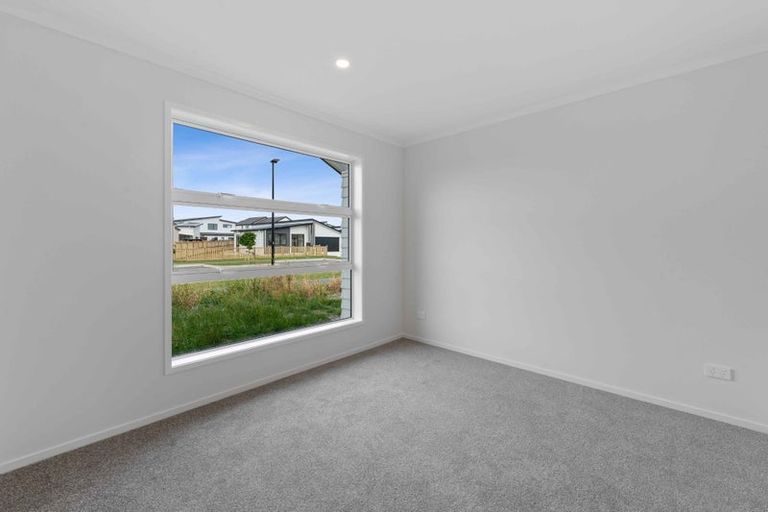 Photo of property in 19 Uatoto Road, Clarks Beach, 2122